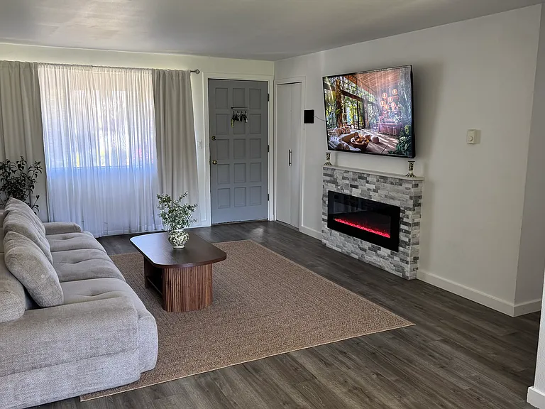 11821 Admiralty Way #1 — Photo 6