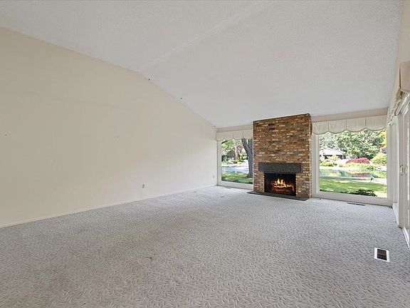 5th image of 1823 E Rockwood Blvd #1823