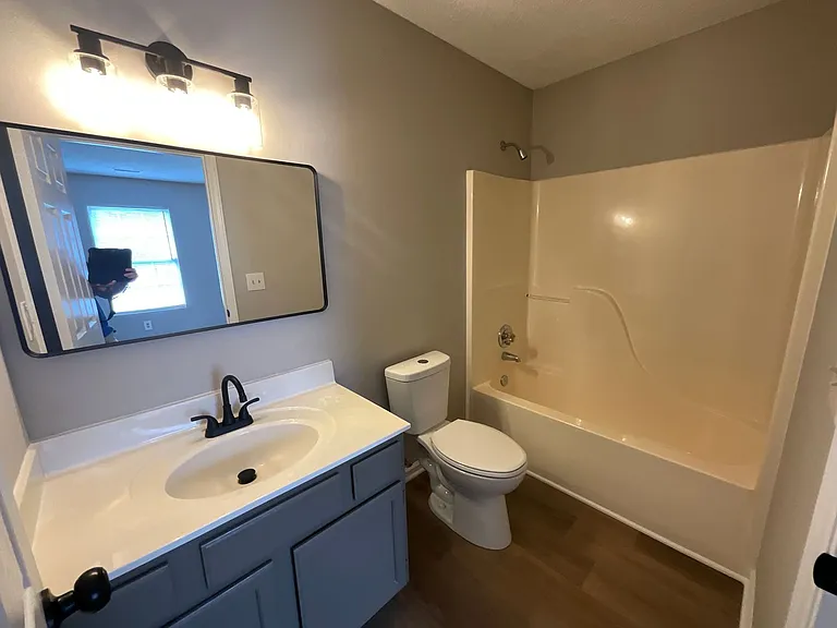 2711 Ingleside Dr — Photo 17