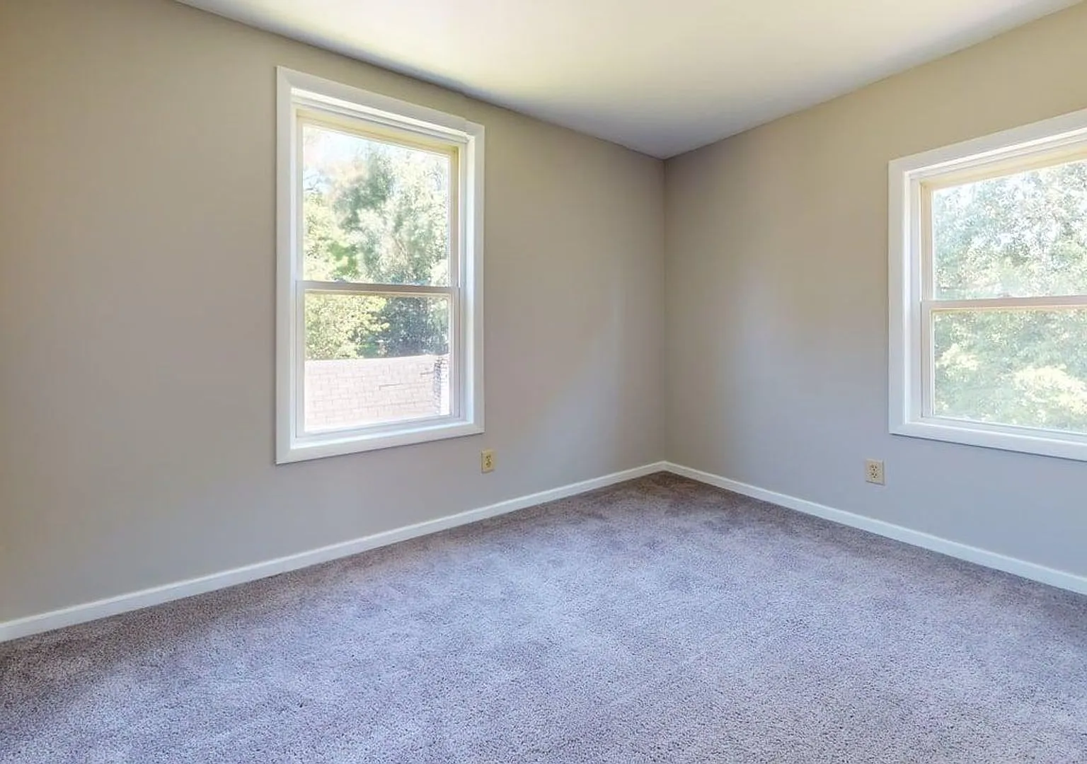 1104 4th St SW, Massillon, OH 44647 — Photo 3