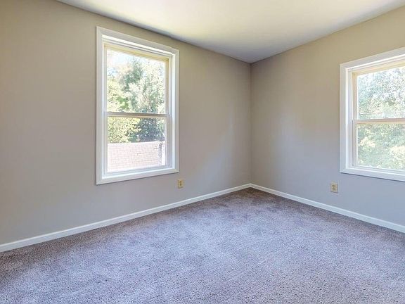3rd image of 1104 4th St SW