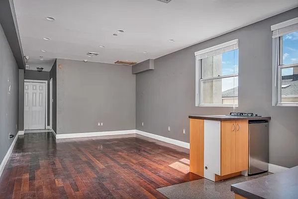 Sold by Ilite Realty Inc | media 17