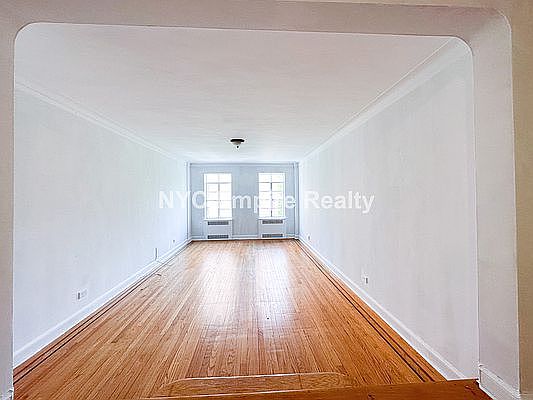 3rd image of 66 W 88th St APT 4C