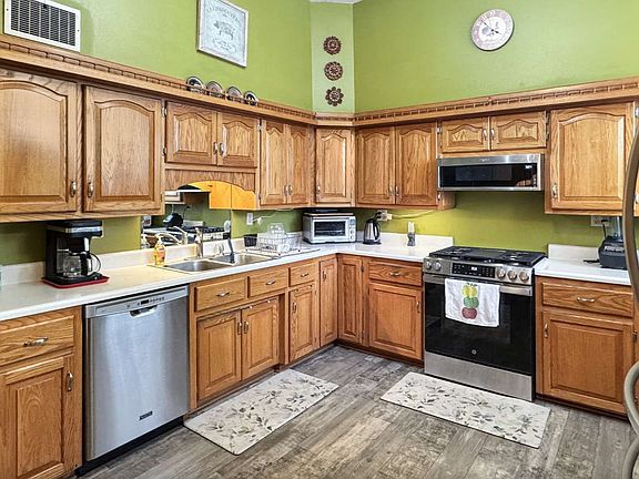 2nd image of 4651 NW 49th Pl