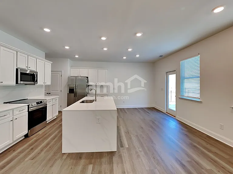 669 Summit View Ln — Photo 3
