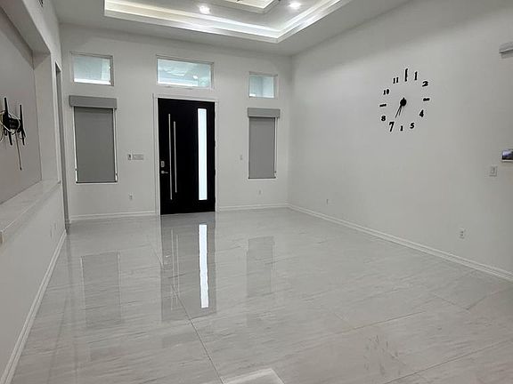 5th image of 6769 Woodlands Ave