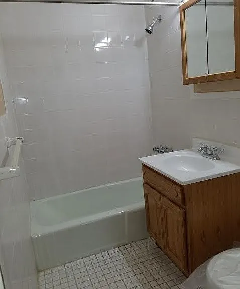 1666 Bell Blvd #2 — Photo 4