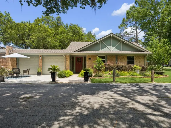 2102 Casa Rio Cir, Dickinson, TX 77539