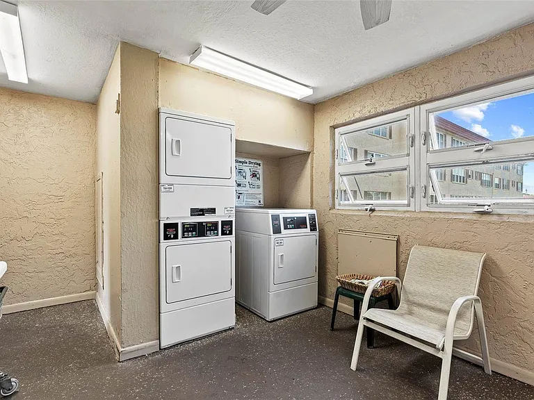 9950 62nd Ter N #106 — Photo 30