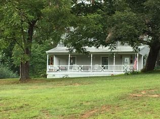 500 Barrow Ln, Ridgeway, VA 24148