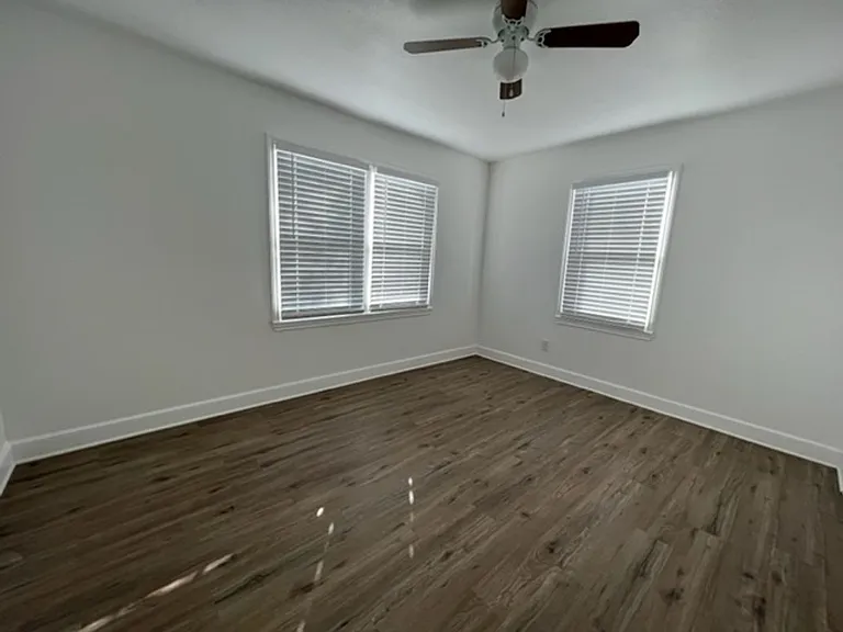 734 S Crockett Dr — Photo 9