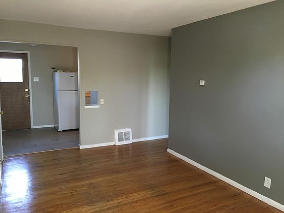 5th image of 1124 S Zenobia St