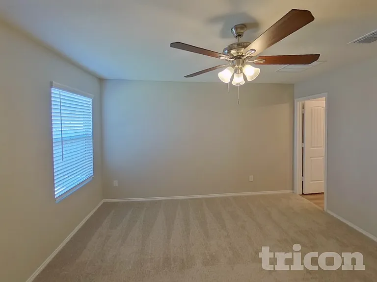 758 Bayonet St — Photo 8