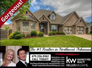 3420 E Peppermill Pl, Fayetteville, AR 72764