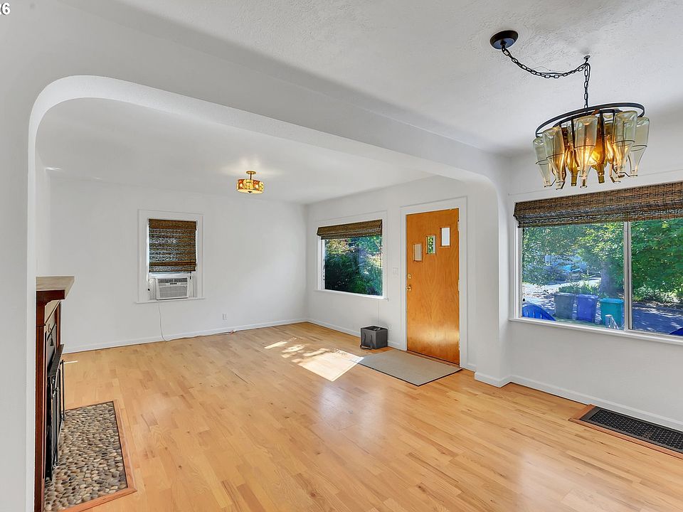 9224 N Polk Ave, Portland, OR 97203 | Zillow