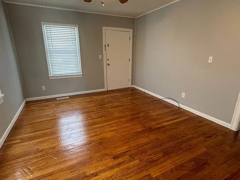1111 Seminary Ave — Photo 9