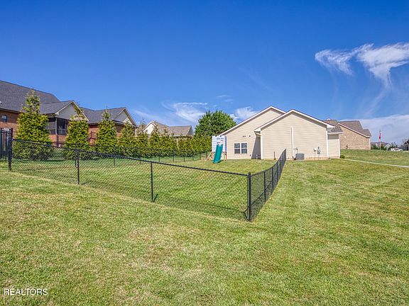 3rd image of 2131 Frewin Ct