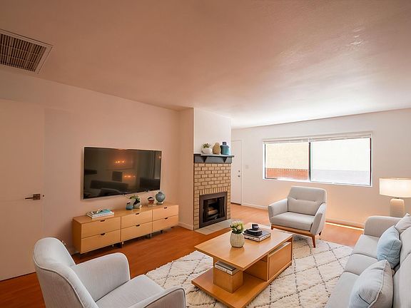 3rd image of 5617 Woodman Ave APT 102