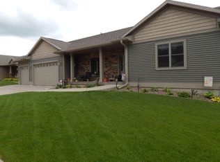 4077 Pineview St, Onalaska, WI 54650
