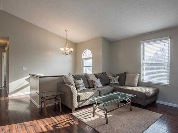 3rd image of 1375 Stanwix Ct