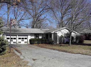 605 Shadowlawn Pl, Danville, IL