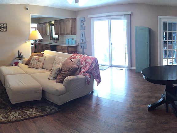 5th image of 2500 Greenlawn Dr