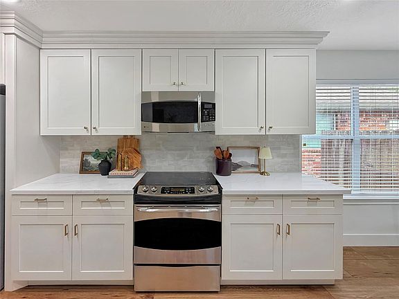 4th image of 5714 Afton Ridge Ln