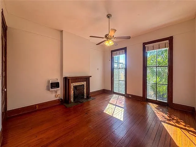 4427 Laurel St #1/2 — Photo 3