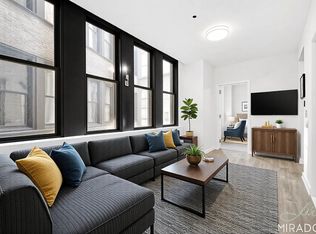 15 Park Row APT 16D, New York, NY 10038
