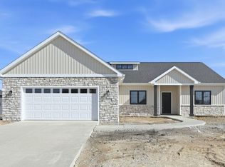 11928 Tapered Bank Run, Fort Wayne, IN 46818