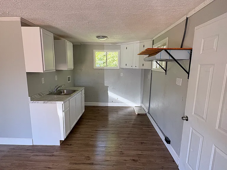 815 Eastside Dr #A — Photo 3