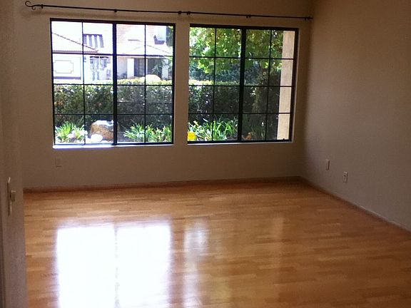 3rd image of 10932 Elderwood Ln