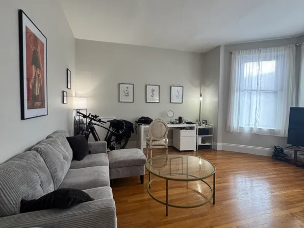 907 Boylston St APT 22, Boston, MA 02115