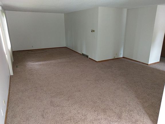 2nd image of 2400-2402 E 22nd St