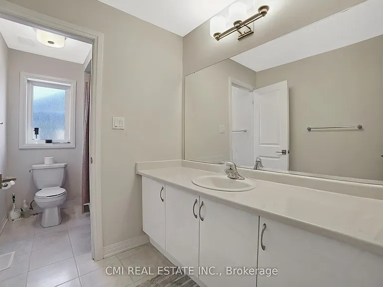 3742 Sunbank Cres — Photo 22