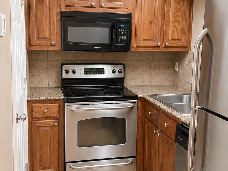 2045 N 3rd St #221 — Photo 6
