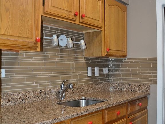 3rd image of 9721 S Cicero Ave APT 3F