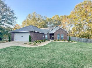 124 Rose Perkins Evans Dr, Starkville, MS 39759