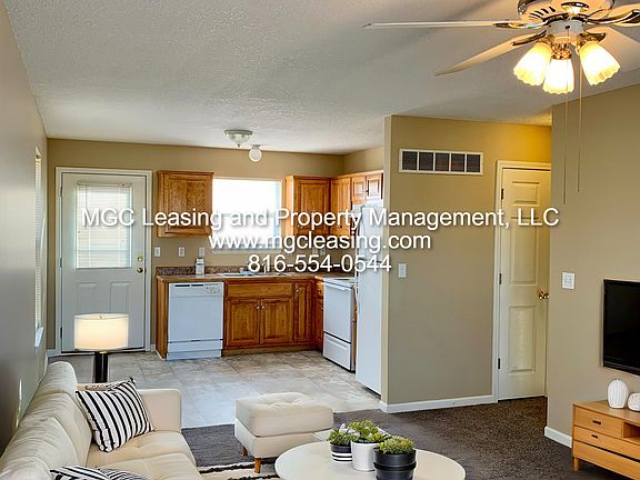 4th image of 816 NE Westwind Ln