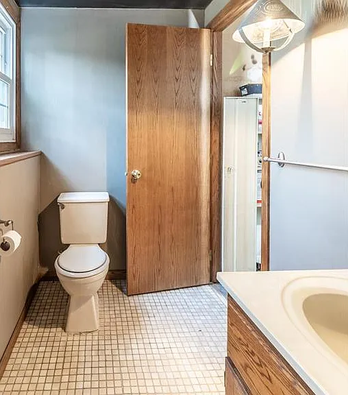 919 Forest Dr — Photo 16