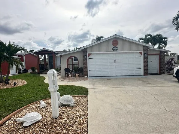 5465 San Luis Dr, North Fort Myers, FL 33903