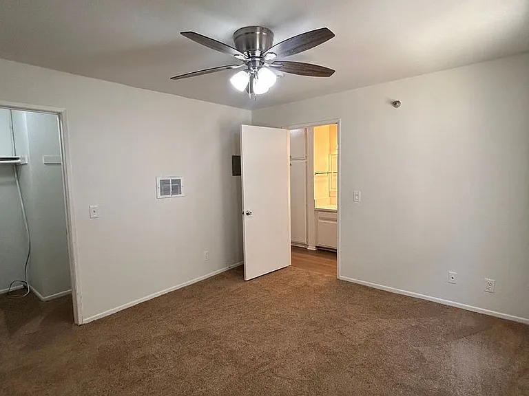 14135 Doty Ave — Photo 17