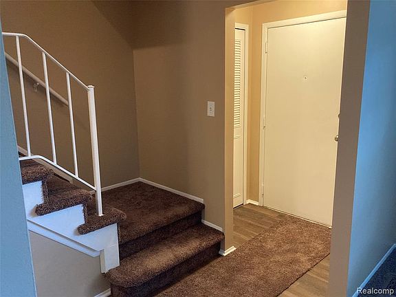 3rd image of 24425 Olde Orchard St #9