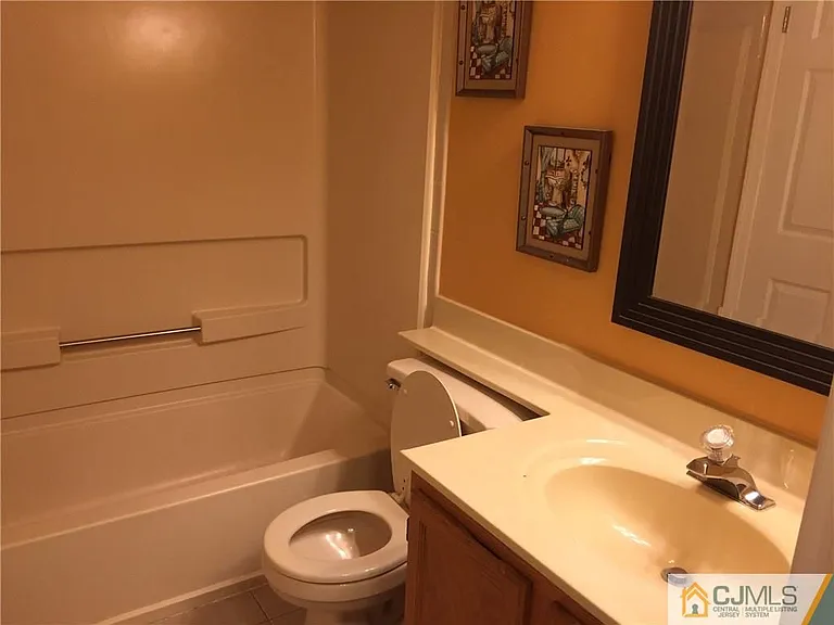 1126 Waterford Dr — Photo 7
