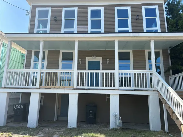 1523 21st St #4, Galveston, TX 77550