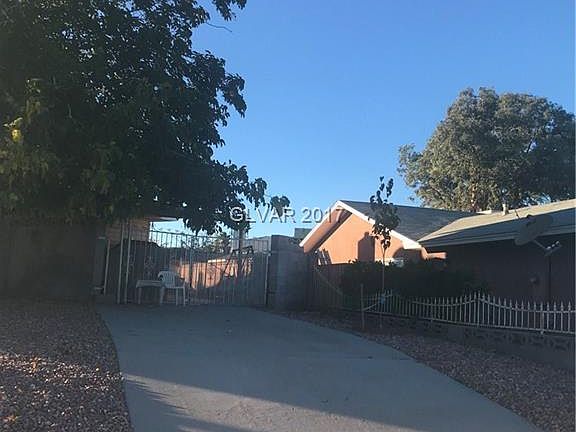 2nd image of 7700 Macaw Ln