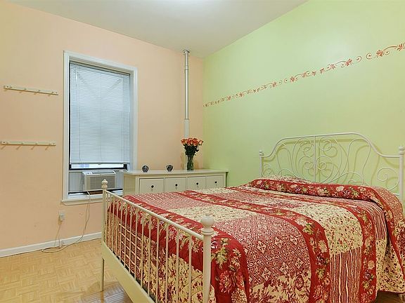 4th image of 65 W 87th St APT 2