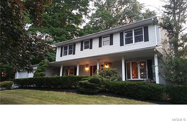 1st image of 15 Lancaster Dr