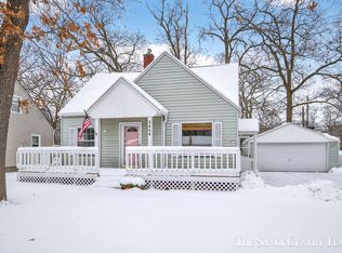 3454 McCracken St, Norton Shores, MI 49441