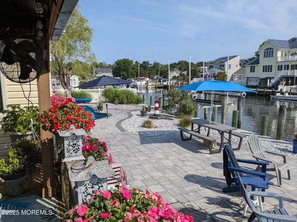 15 Bayview Drive, Waretown, NJ 08758